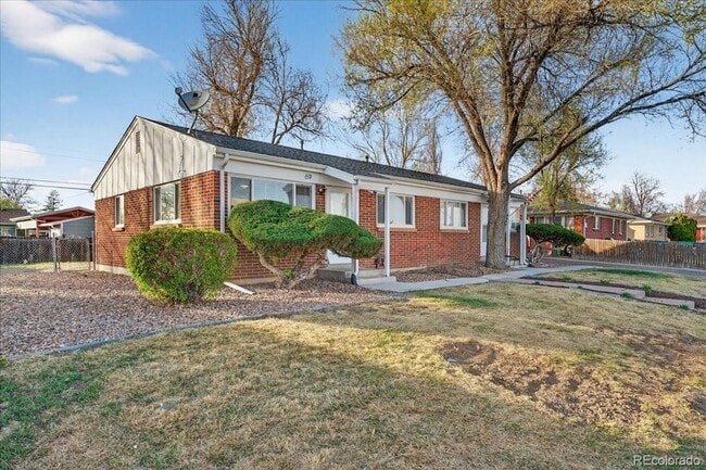 Building Photo - 69 Del Mar Cir