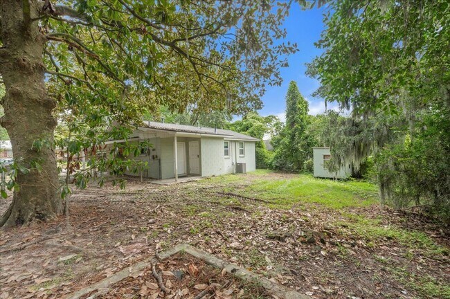 Building Photo - 3-Bedroom Home Near Memorial Hospital