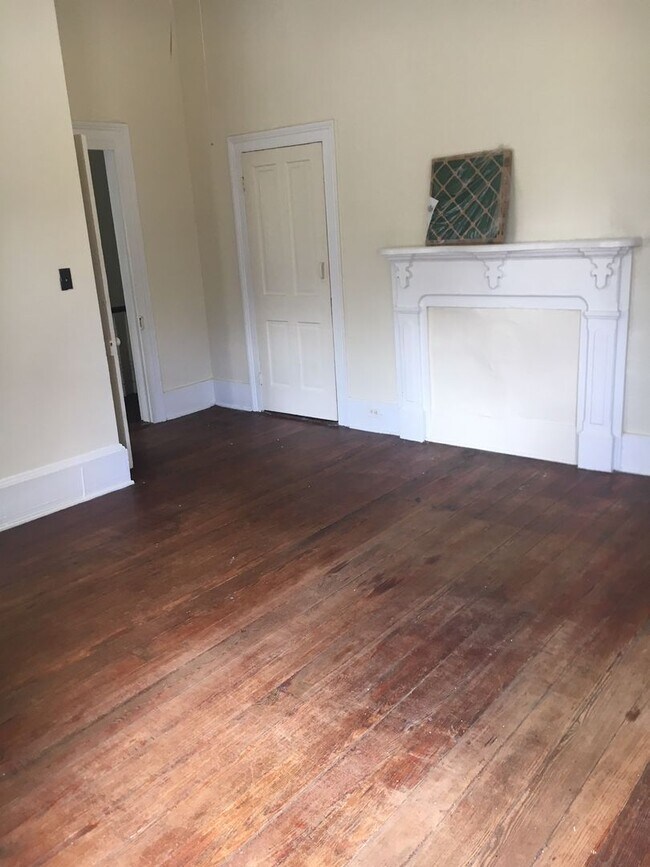 Building Photo - S. 7th Street 121