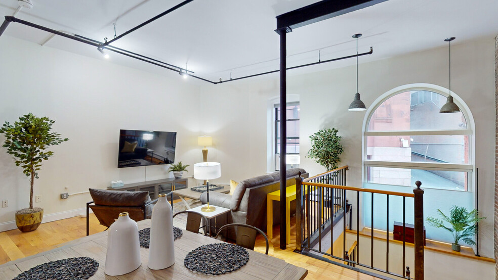 Apt 1D - 13 Stanhope St
