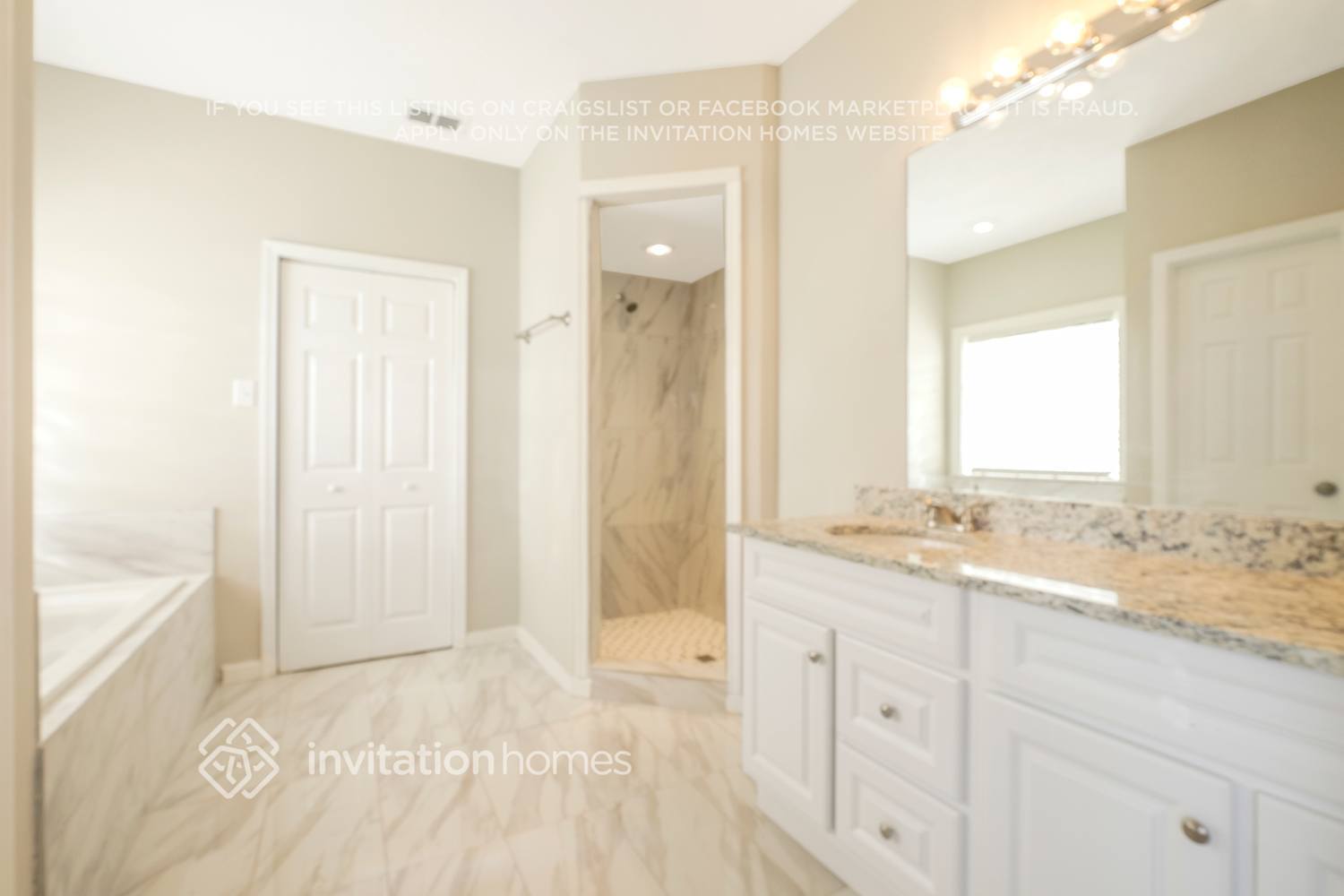 Building Photo - 3691 Ballestero Dr S