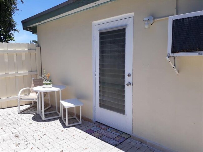 Building Photo - 4111 SW 32nd St