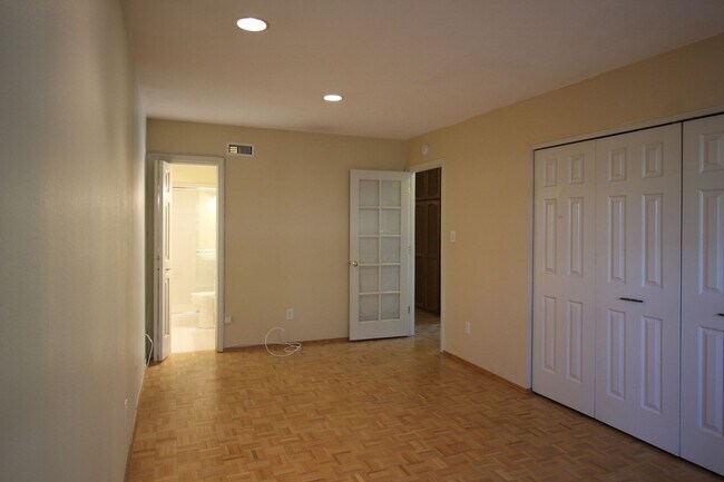 Building Photo - 3 bd 2 ba, House With Pool (San Carlos 92119)