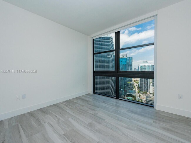 Building Photo - 1010 Brickell Ave