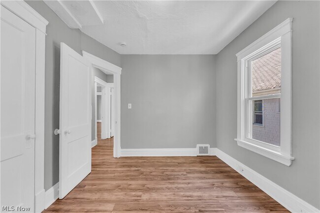 Building Photo - 3309 Desota Ave