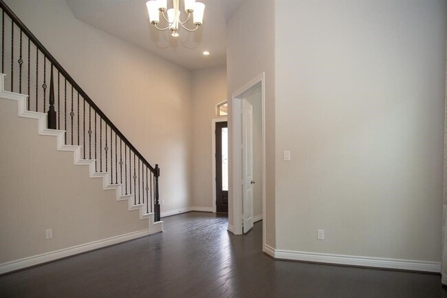 Building Photo - 4902 Thunder Creek Ln