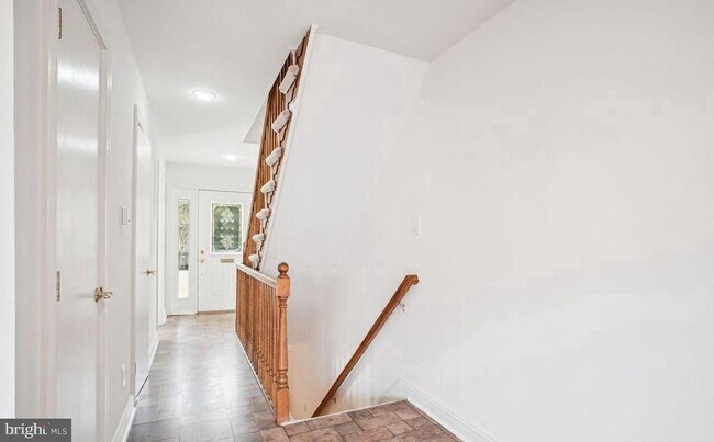 Building Photo - 5105 Overlook Park