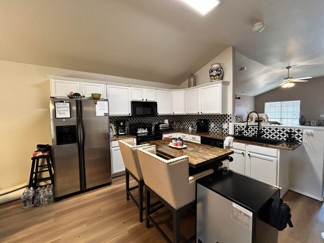 Building Photo - 9305 Quitman Ave