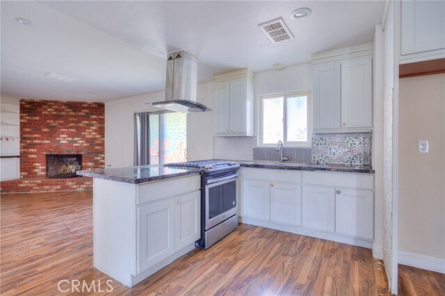 Building Photo - 13011 Pinon St