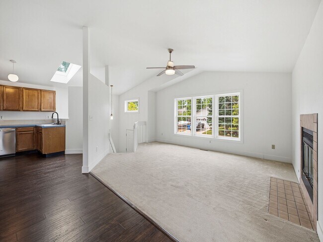 Building Photo - 2742 Pampas Dr