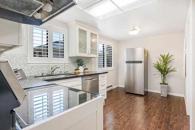 Building Photo - 1198 N Abbott Ave