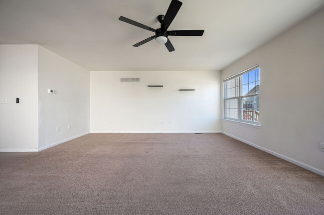 Building Photo - 340 Tribbitt St