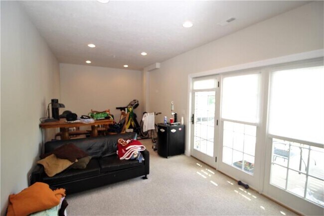 Building Photo - 102 Chapel Harbor Dr