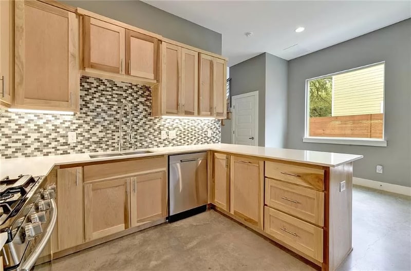 Building Photo - 800 Valdez St