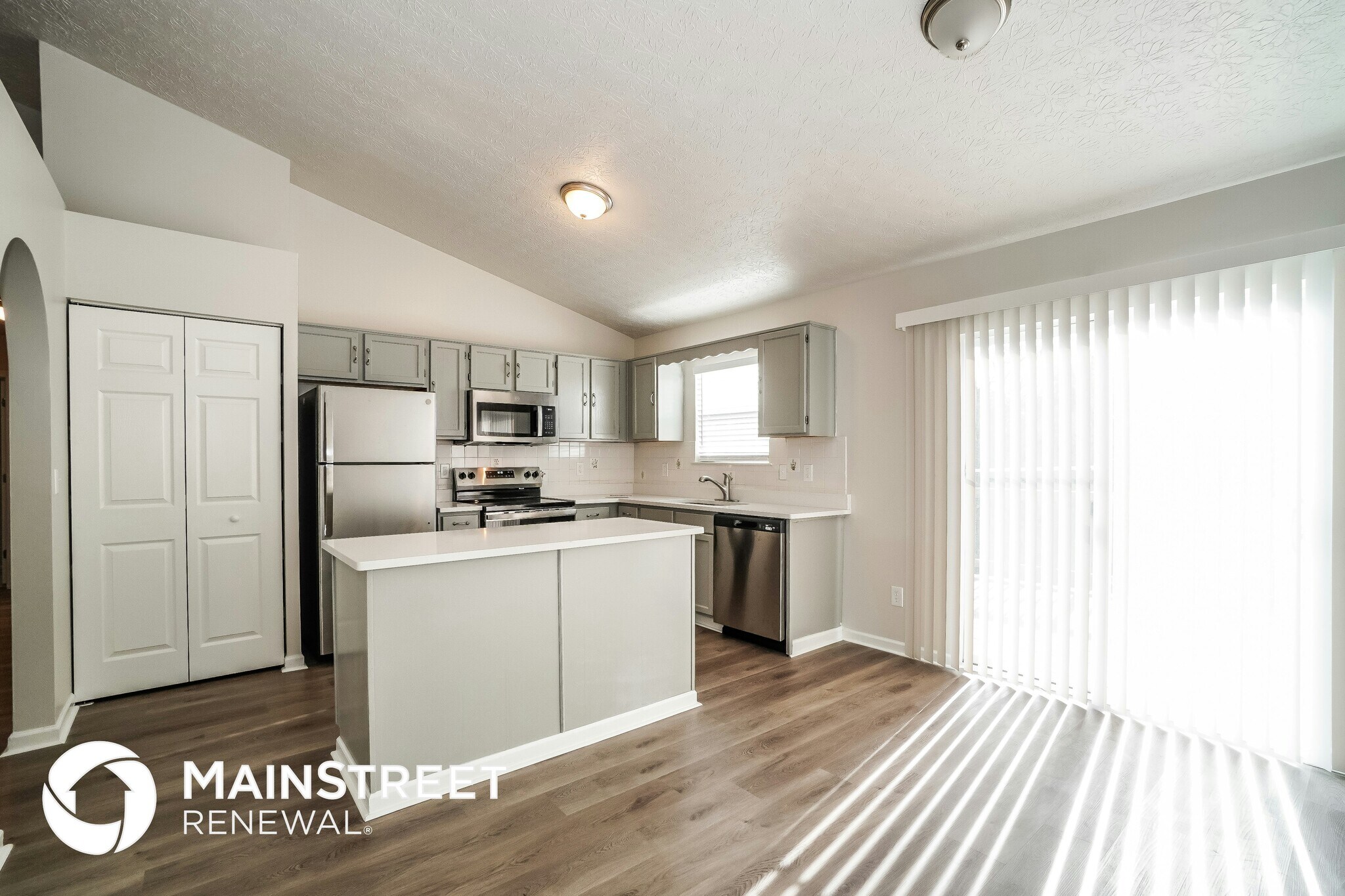 Building Photo - 6875 Winchester Lakes Blvd