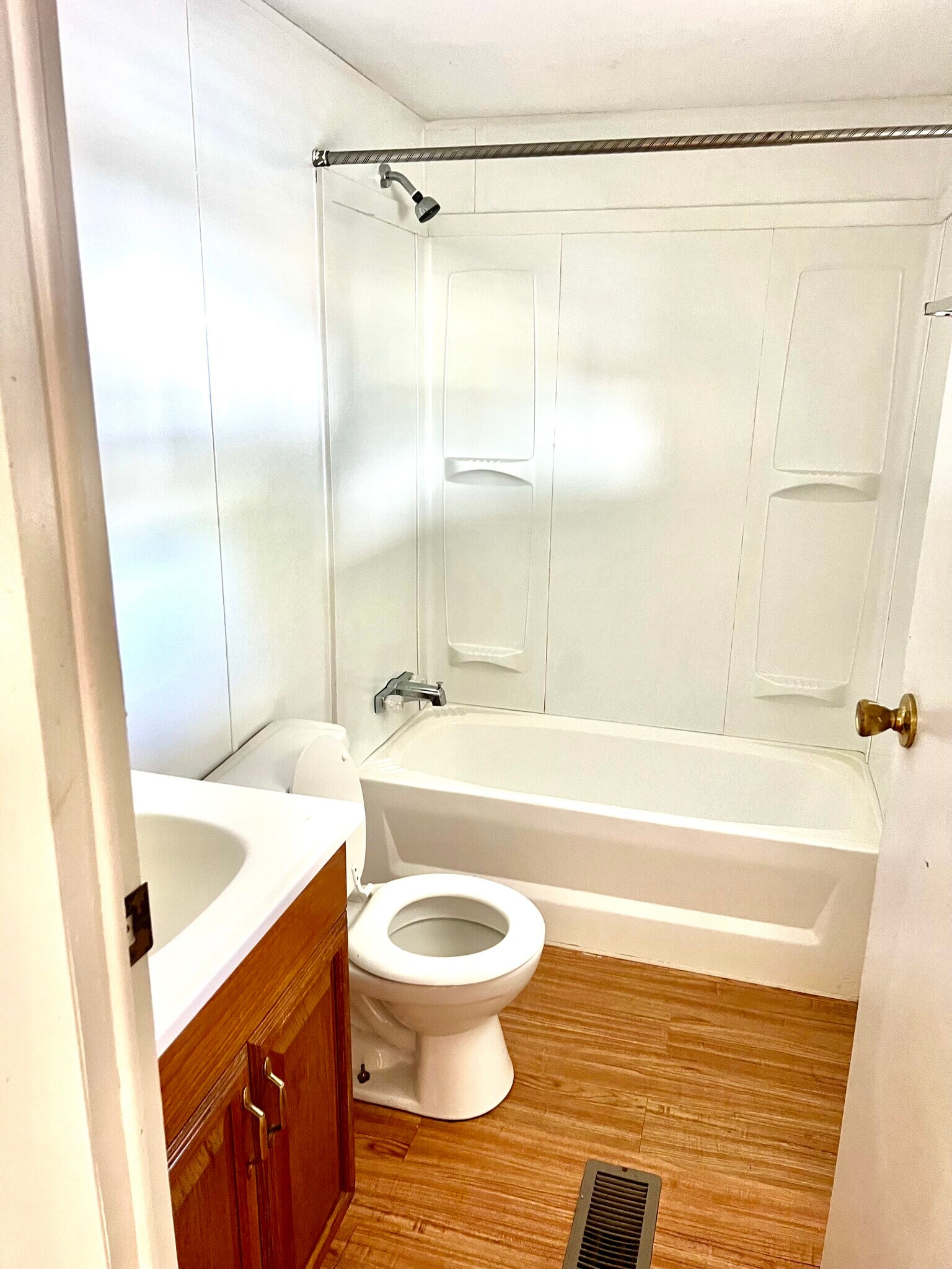 Building Photo - 300 Murls Lake Rd