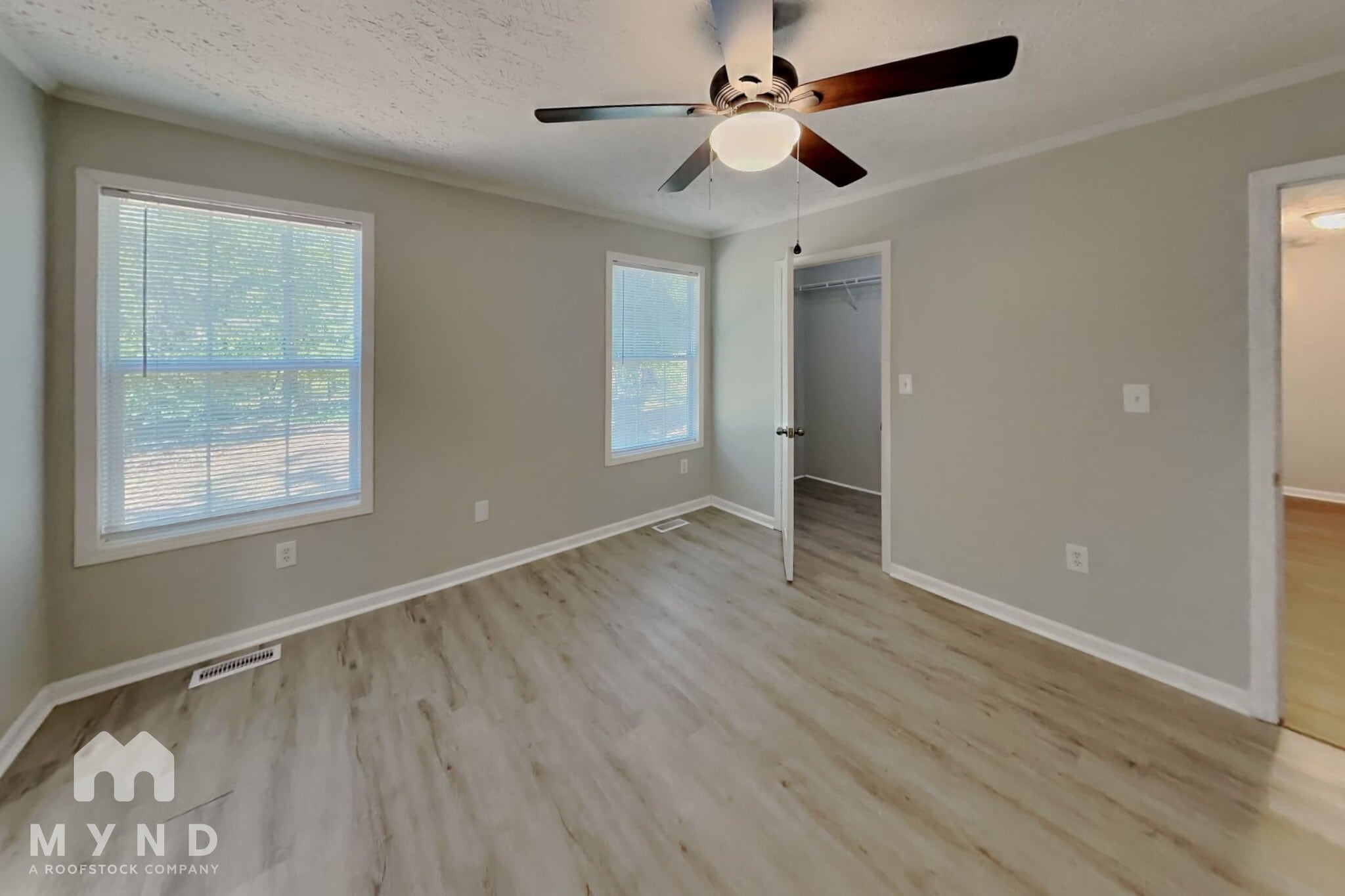Building Photo - 2208 Shalimar Dr