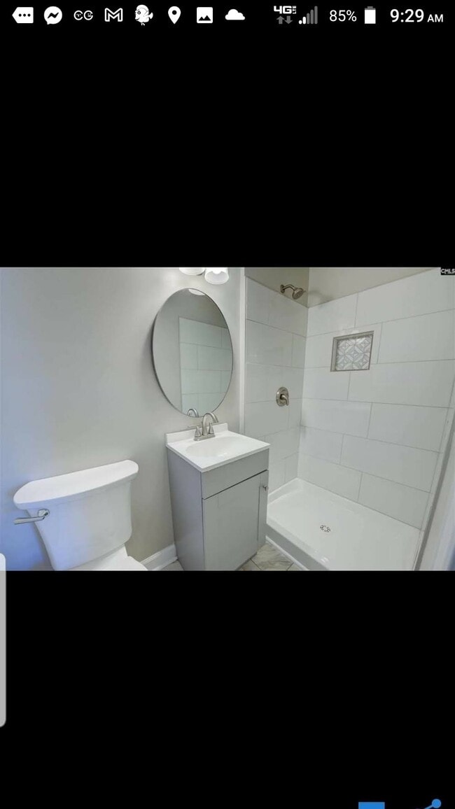 Building Photo - 2100 Twin Lakes Rd