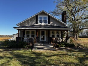 Building Photo - 2728 W Barr Rd