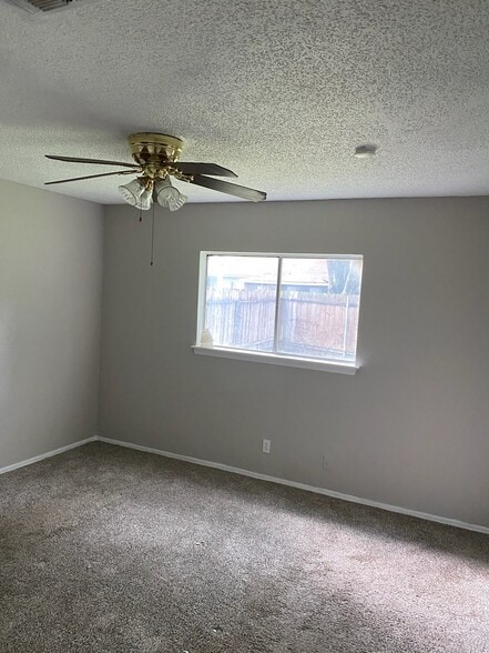 Building Photo - 6726 Spring Haven St