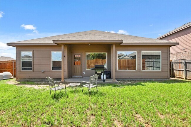 Building Photo - 5129 Meadow Ln