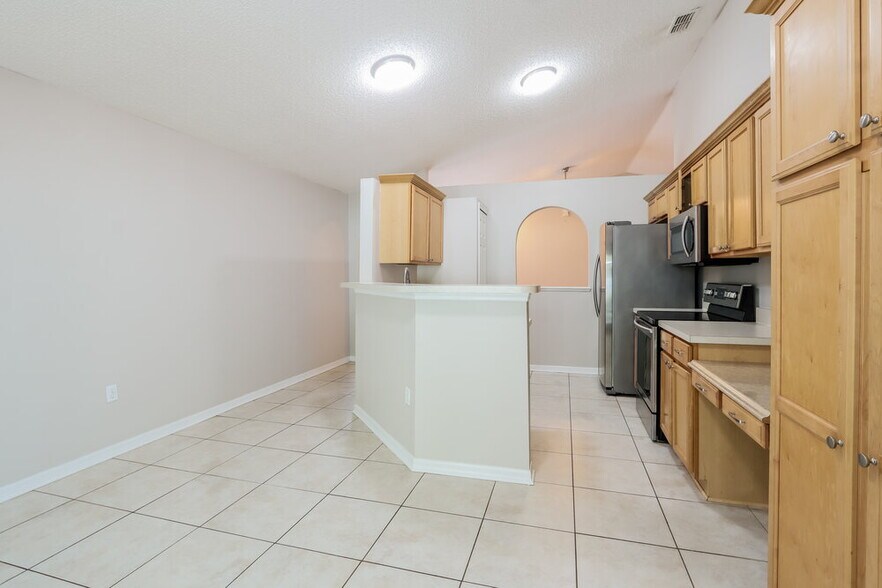 Building Photo - 13517 Padron Ct
