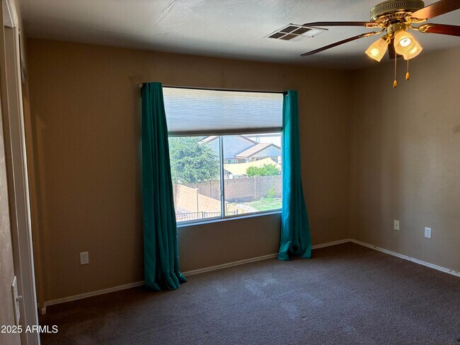 Building Photo - 6982 W Glenn Dr