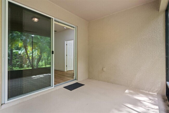 Building Photo - 16030 Bella Woods Dr