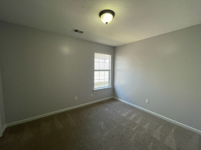 Building Photo - Dickens Place Subdivision