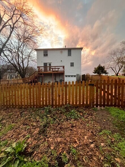 Building Photo - 9845 Evening Star Rd