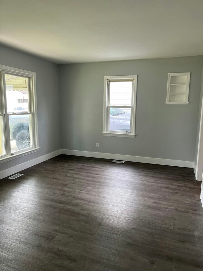 Building Photo - 12612 Firsby Ave