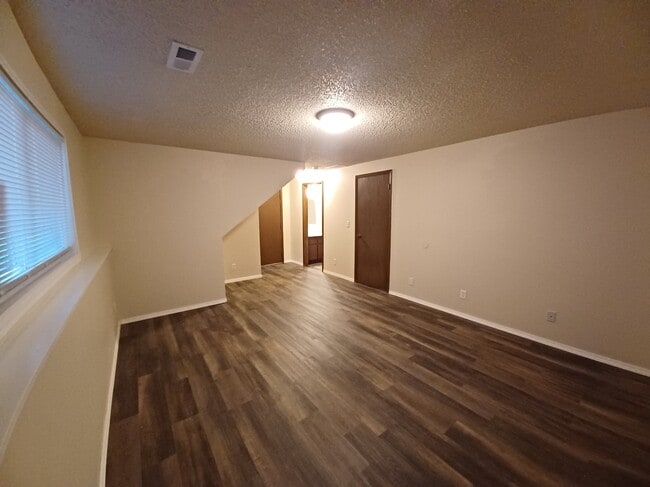 Building Photo - 10926 E Augusta Ct