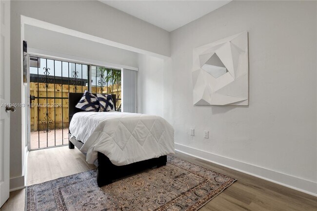 Building Photo - 14204 NE 3rd Ct