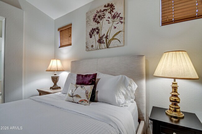 Building Photo - 3928 E Minton St