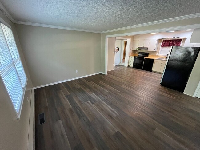 Building Photo - Charming 3-bedroom, 1.5-bathroom property in Pfafftown