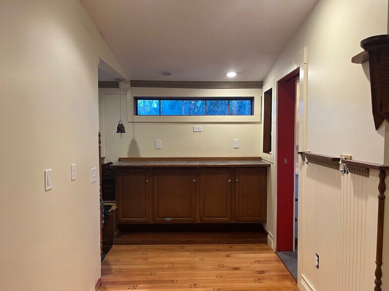 Building Photo - 711 Union St