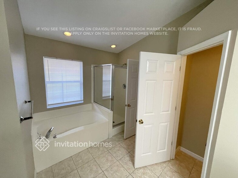 Building Photo - 22807 Hawk Hill Loop