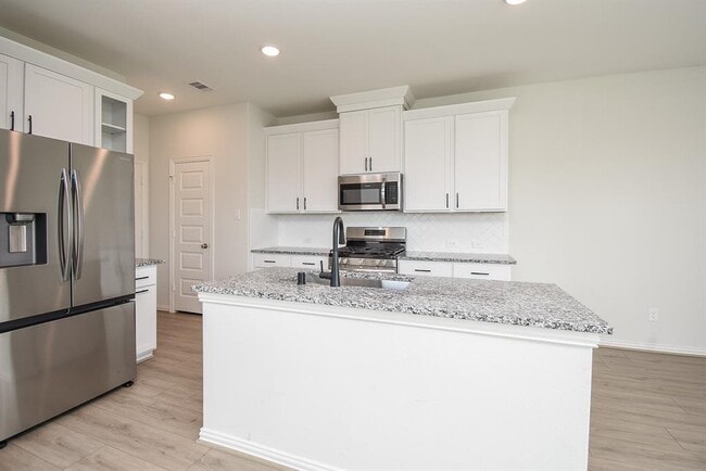 Building Photo - 27943 Western Crk Ct