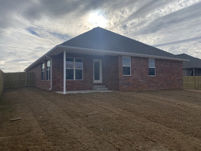 Building Photo - 2414 Graham Ln