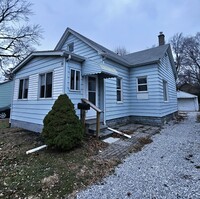 Building Photo - "Charming 3-Bed Bungalow, Laminate Floorin...