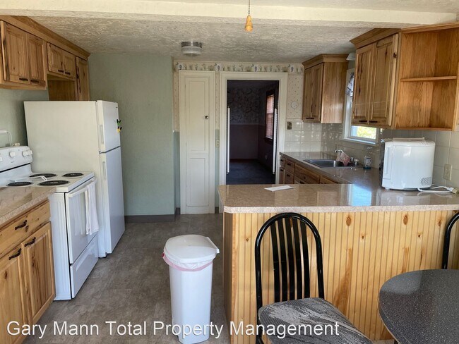 Building Photo - 4 br, 2 bath House - 50 Fir ST S