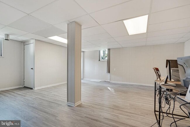 Building Photo - 6369 Edsall Rd
