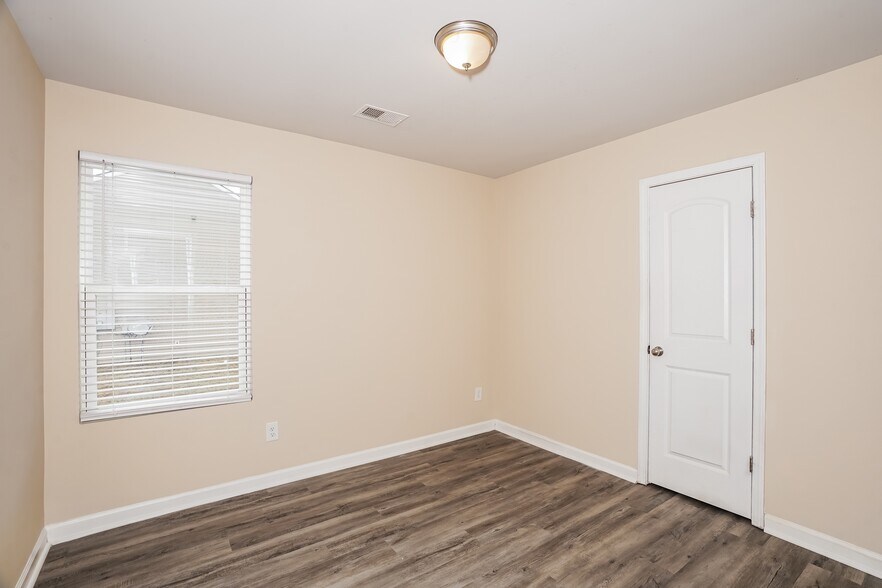 Building Photo - 940 Haley St