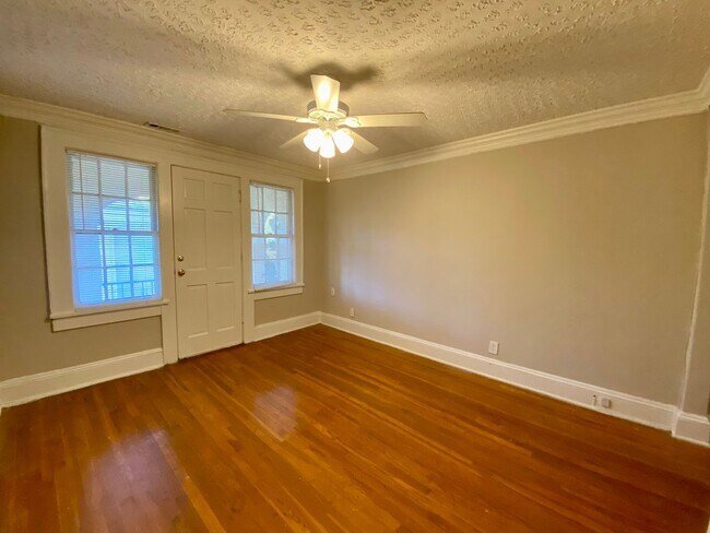 Interior Photo - Spanish Oaks Apartment