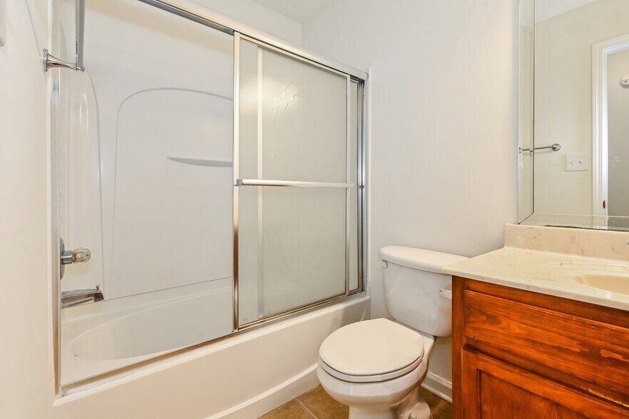 Building Photo - 7499 Essayons Dr