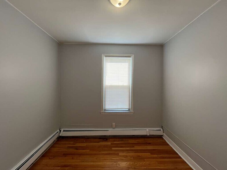 Building Photo - 43 Rutgers Ave