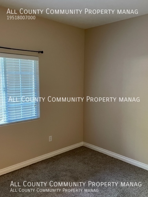 Building Photo - Remodeled 2 Bed, 2 Bath Condo in Murrieta!