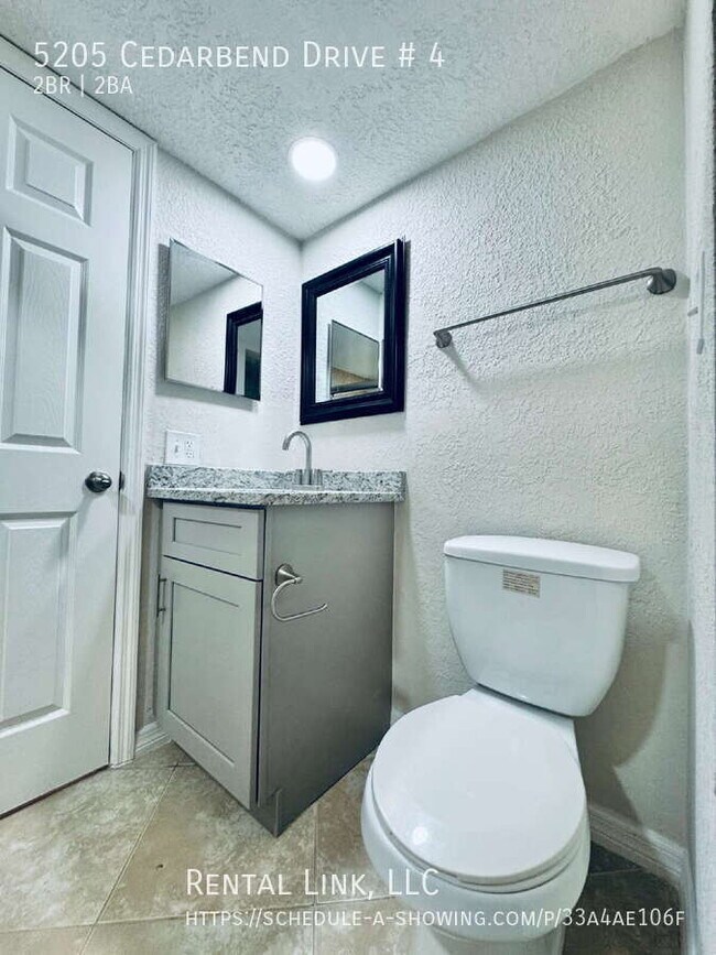 Building Photo - 5205 Cedarbend Dr