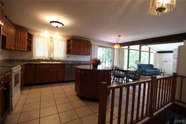 Building Photo - 6363 Muskrat Bay Rd