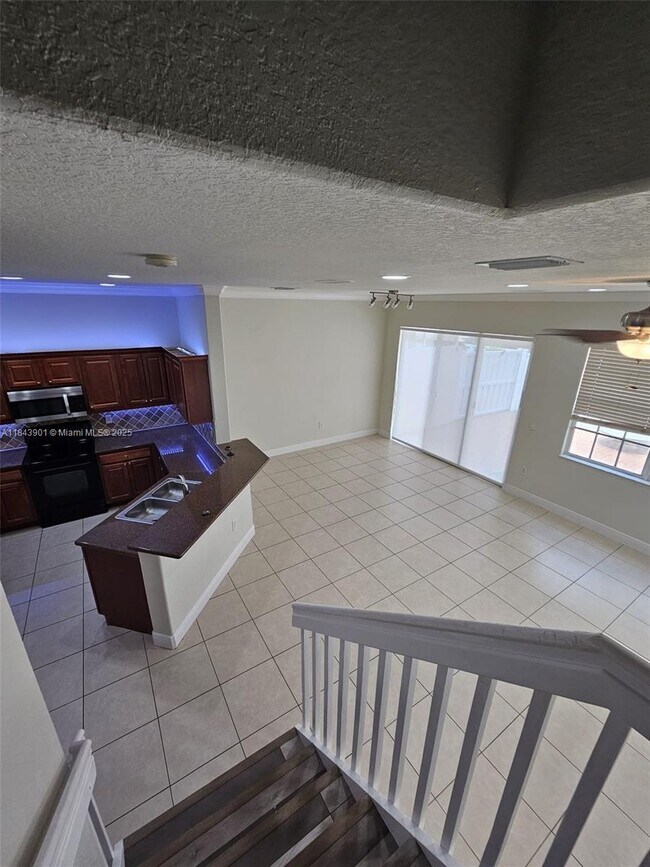 Building Photo - 4242 SW 124th Way